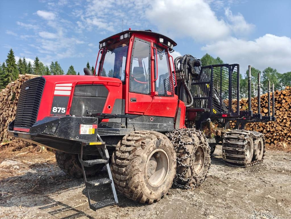 Komatsu 875 - Forwarder: foto 1 Komatsu 875 - Forwarder: foto 1