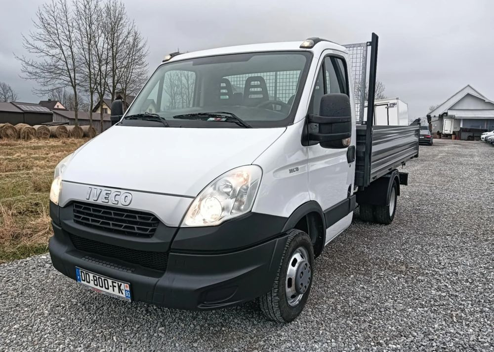 Iveco 35C13, 35C12, 35C15 - Carrinha basculante: foto 4 Iveco 35C13, 35C12, 35C15 - Carrinha basculante: foto 4