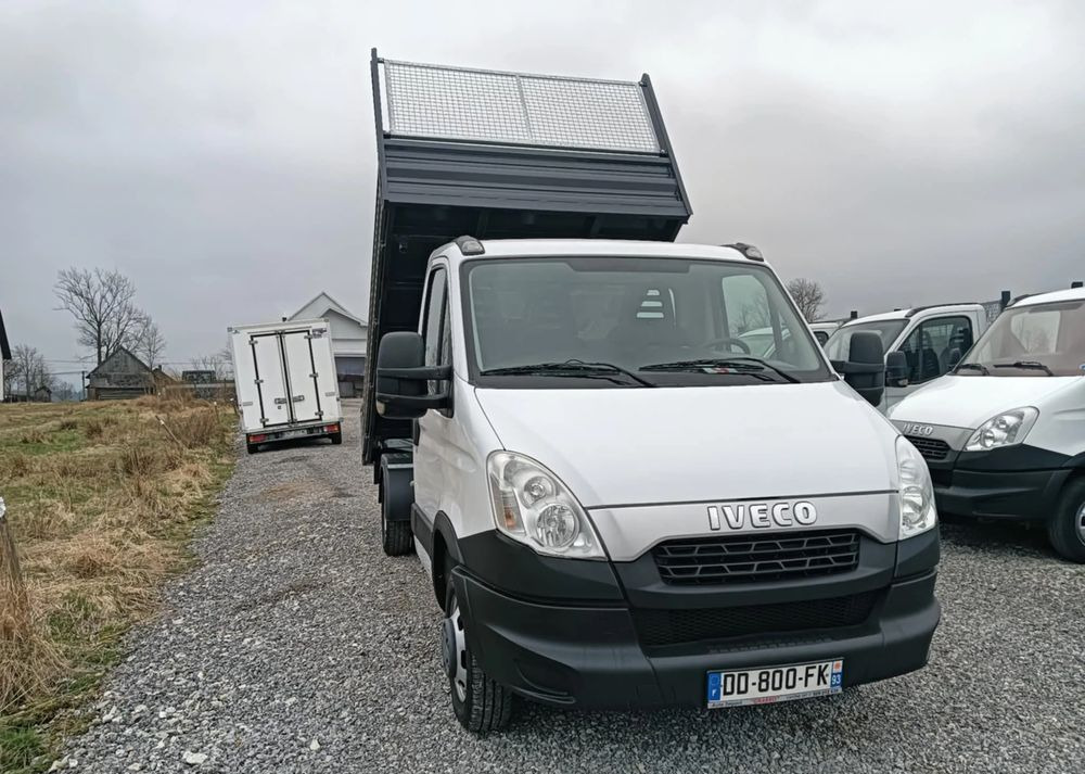 Iveco 35C13, 35C12, 35C15 - Carrinha basculante: foto 5 Iveco 35C13, 35C12, 35C15 - Carrinha basculante: foto 5