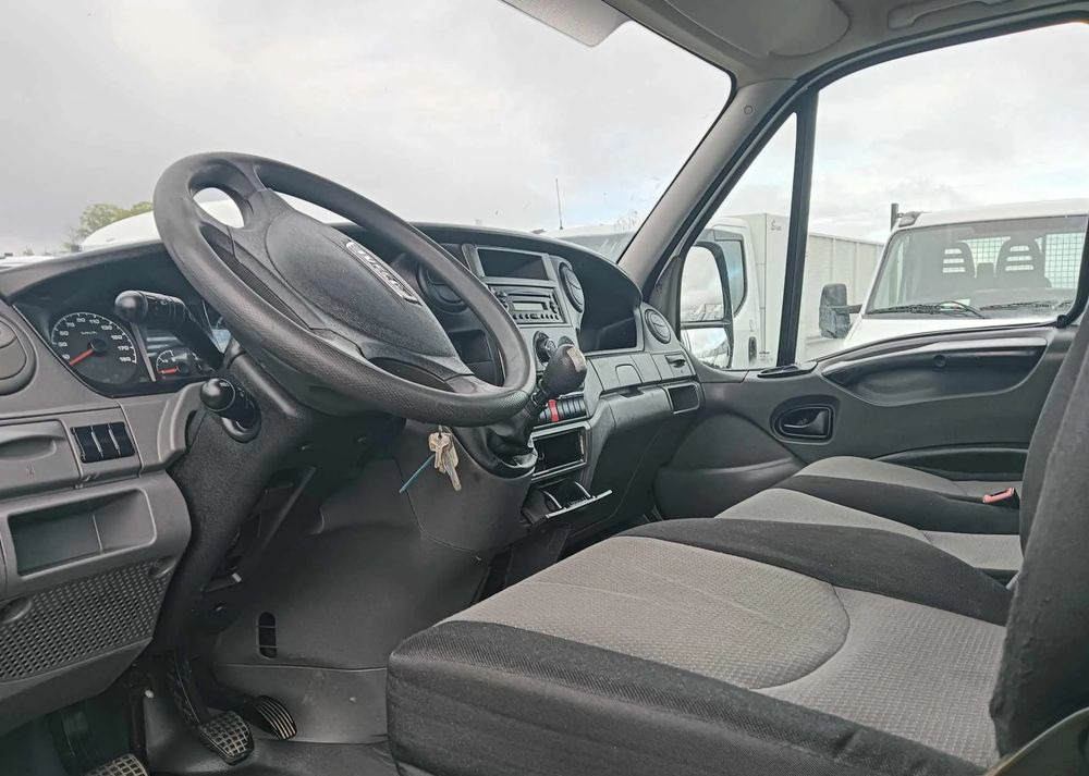 Iveco 35C13, 35C12 - Carrinha basculante: foto 5 Iveco 35C13, 35C12 - Carrinha basculante: foto 5