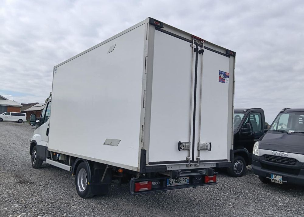 Iveco 35C14, 35C13, 35C12 - Carrinha frigorífica: foto 5 Iveco 35C14, 35C13, 35C12 - Carrinha frigorífica: foto 5