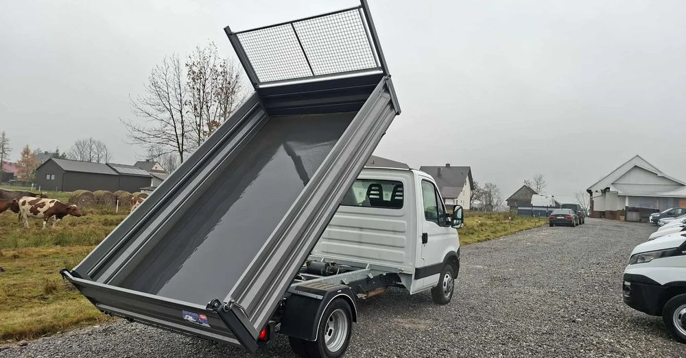 Iveco DAILY 35C13, 35C12, 35C15 - Carrinha basculante: foto 3 Iveco DAILY 35C13, 35C12, 35C15 - Carrinha basculante: foto 3