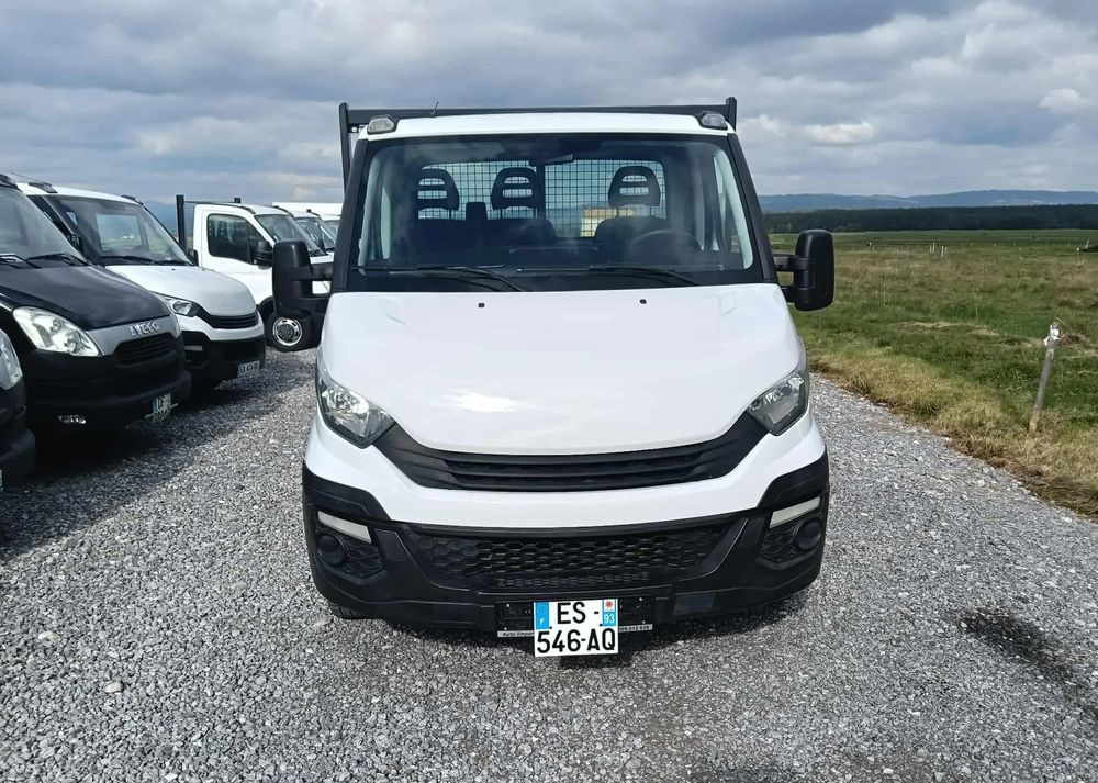 Iveco DAILY 35C14, 35C13, 35C12, 35C15 - Carrinha basculante: foto 5 Iveco DAILY 35C14, 35C13, 35C12, 35C15 - Carrinha basculante: foto 5