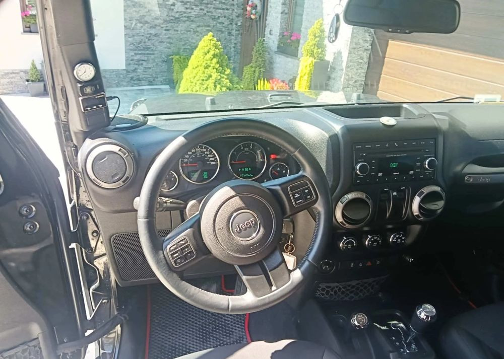 Jeep Wrangler 2.8 CRD Sport - SUV: foto 3 Jeep Wrangler 2.8 CRD Sport - SUV: foto 3