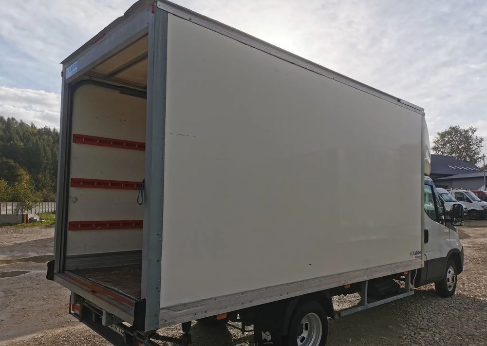 Iveco 3.0-150KM Daily 35C15 Kontener długi rama 35-150 kiper Klimatyzacja długi rozstaw - Carrinha de contentor: foto 5 Iveco 3.0-150KM Daily 35C15 Kontener długi rama 35-150 kiper Klimatyzacja długi rozstaw - Carrinha de contentor: foto 5