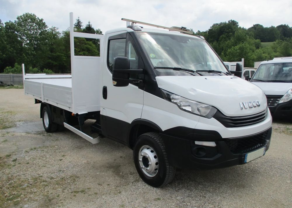 Iveco Daily 3.0 na bliźniaku 70C18 skrzynia, laweta, rama, HDS, 70-180 kiper - Camião de caixa aberta/ Plataforma: foto 1 Iveco Daily 3.0 na bliźniaku 70C18 skrzynia, laweta, rama, HDS, 70-180 kiper - Camião de caixa aberta/ Plataforma: foto 1