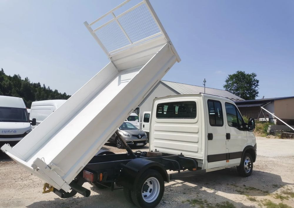 Iveco Daily 35C13 Kiper brygadówka 7-os wywrotka 130KM klimatyzacja Hak doka - Carrinha basculante: foto 4 Iveco Daily 35C13 Kiper brygadówka 7-os wywrotka 130KM klimatyzacja Hak doka - Carrinha basculante: foto 4