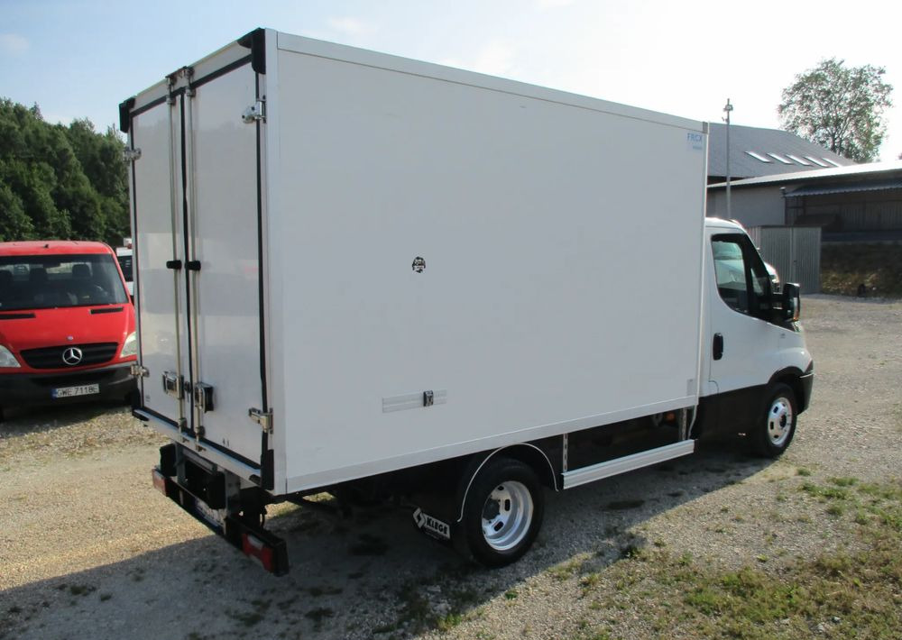 Iveco Daily 35C13 chłodnia Mroźnia na bliźniaku 35-130 Thermo King agregat - Carrinha frigorífica: foto 4 Iveco Daily 35C13 chłodnia Mroźnia na bliźniaku 35-130 Thermo King agregat - Carrinha frigorífica: foto 4