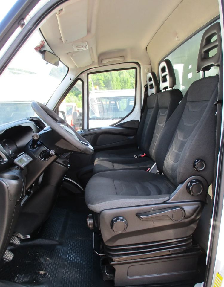 Carrinha frigorífica Iveco Daily 35C13 chłodnia Mroźnia na bliźniaku 35-130 Thermo King agregat: foto 14