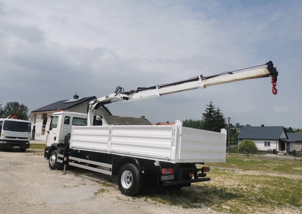 MAN TGM 15.240 Żuraw HDS HIAB + kiper wywrotka + Płyta czołowa Mały przebieg Klima - Camião basculante: foto 3 MAN TGM 15.240 Żuraw HDS HIAB + kiper wywrotka + Płyta czołowa Mały przebieg Klima - Camião basculante: foto 3