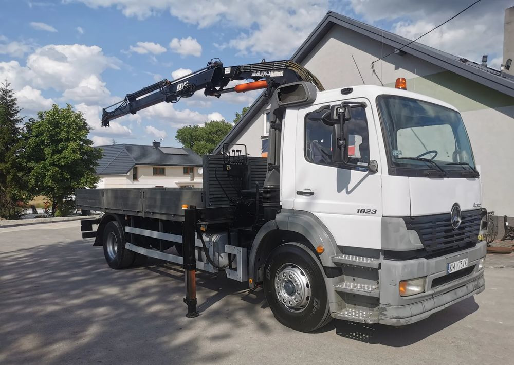 Mercedes-Benz Atego 1823 żuraw HDS Atlas 105.2 koła 315/80R22,5 - Camião de caixa aberta/ Plataforma, Camião grua: foto 1 Mercedes-Benz Atego 1823 żuraw HDS Atlas 105.2 koła 315/80R22,5 - Camião de caixa aberta/ Plataforma, Camião grua: foto 1