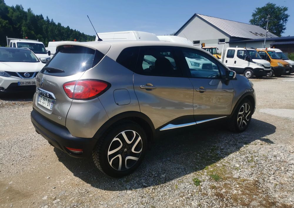 Renault Captur 0.9 Energy TCe Intens - SUV: foto 4 Renault Captur 0.9 Energy TCe Intens - SUV: foto 4