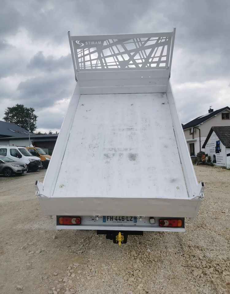 Renault Master Kiper wywrotka 2.3-145KM Hak Bliźniak klimatyzacja Kamera cofania - Carrinha basculante: foto 4 Renault Master Kiper wywrotka 2.3-145KM Hak Bliźniak klimatyzacja Kamera cofania - Carrinha basculante: foto 4