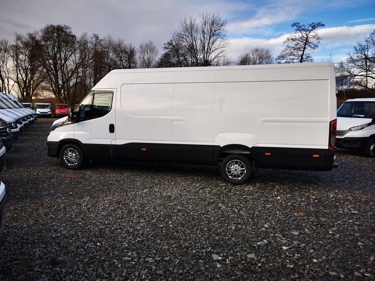 IVECO IVECO 35S18HA8 V L4H2 - Furgão: foto 5 IVECO IVECO 35S18HA8 V L4H2 - Furgão: foto 5