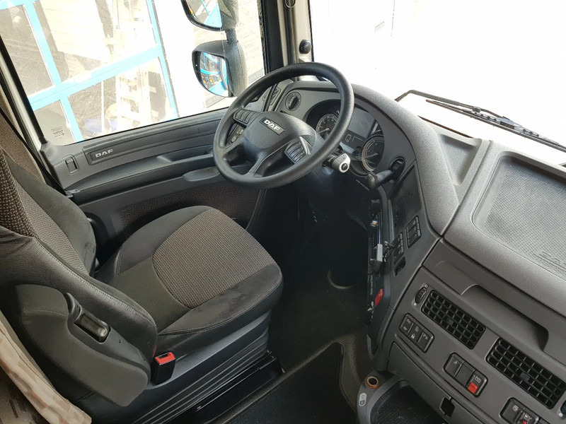 Tractor DAF XF 440 ADR AT FL EXII OX: foto 9 Tractor DAF XF 440 ADR AT FL EXII OX: foto 9