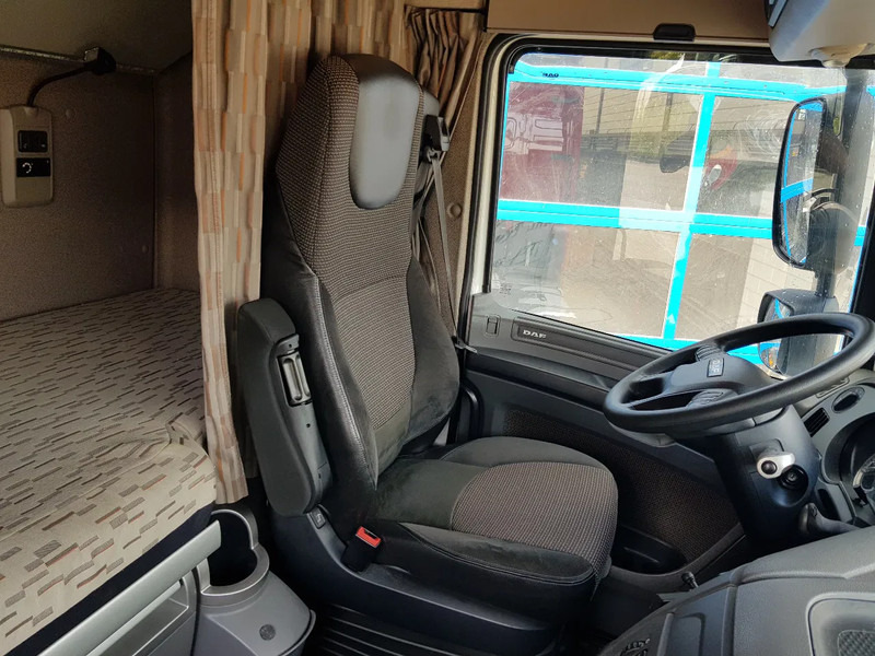 Tractor DAF XF 440 ADR AT FL EXII OX: foto 10 Tractor DAF XF 440 ADR AT FL EXII OX: foto 10