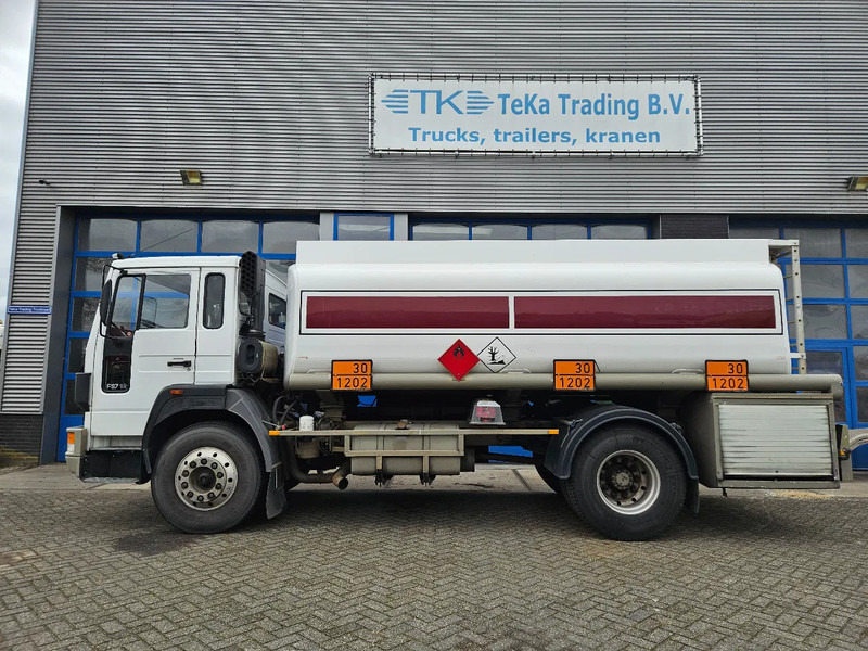 Volvo F S7 18 HOBUR 14.800 Liter 3 Compartments Steel Manual - Caminhão tanque: foto 4 Volvo F S7 18 HOBUR 14.800 Liter 3 Compartments Steel Manual - Caminhão tanque: foto 4