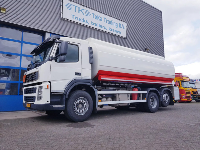 Volvo FM 9.340 Fuel 21.400 Liter 3 Comp Euro 3 - Caminhão tanque: foto 1 Volvo FM 9.340 Fuel 21.400 Liter 3 Comp Euro 3 - Caminhão tanque: foto 1