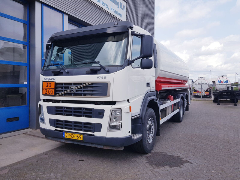 Volvo FM 9.340 Fuel 21.400 Liter 3 Comp Euro 3 - Caminhão tanque: foto 2 Volvo FM 9.340 Fuel 21.400 Liter 3 Comp Euro 3 - Caminhão tanque: foto 2