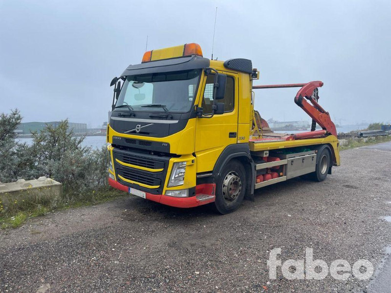 Volvo FM330 - Camião multibenne: foto 1 Volvo FM330 - Camião multibenne: foto 1
