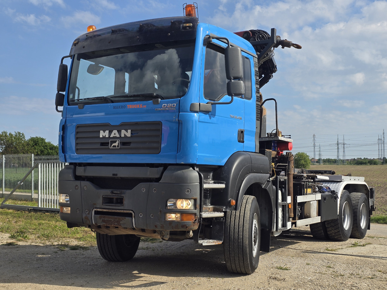MAN TGA 33.430 6X6 / HMF 1823 K3+REM.CON./ HOOK SYSTEM 2x in stock - Camião polibenne, Camião grua: foto 2 MAN TGA 33.430 6X6 / HMF 1823 K3+REM.CON./ HOOK SYSTEM 2x in stock - Camião polibenne, Camião grua: foto 2