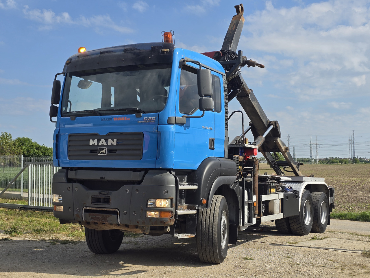 MAN TGA 33.430 6X6 / HMF 1823 K3+REM.CON./ HOOK SYSTEM - Camião polibenne, Camião grua: foto 5 MAN TGA 33.430 6X6 / HMF 1823 K3+REM.CON./ HOOK SYSTEM - Camião polibenne, Camião grua: foto 5