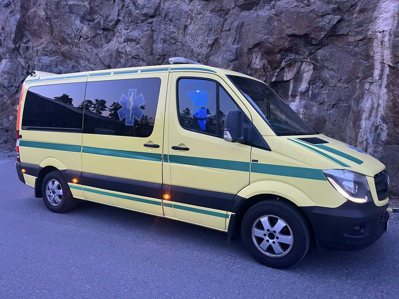 Mercedes-Benz Sprinter 316 - 2 stretcher AMBULANCE / Krankenwagen / Швидка допомога - Ambulância: foto 2 Mercedes-Benz Sprinter 316 - 2 stretcher AMBULANCE / Krankenwagen / Швидка допомога - Ambulância: foto 2