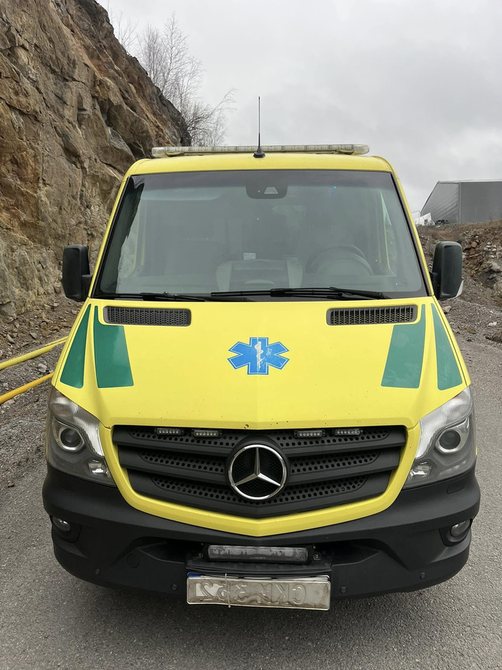 Mercedes-Benz Sprinter 316 - 2 stretcher ambulance - RESERVERAD!! - Ambulância: foto 5 Mercedes-Benz Sprinter 316 - 2 stretcher ambulance - RESERVERAD!! - Ambulância: foto 5