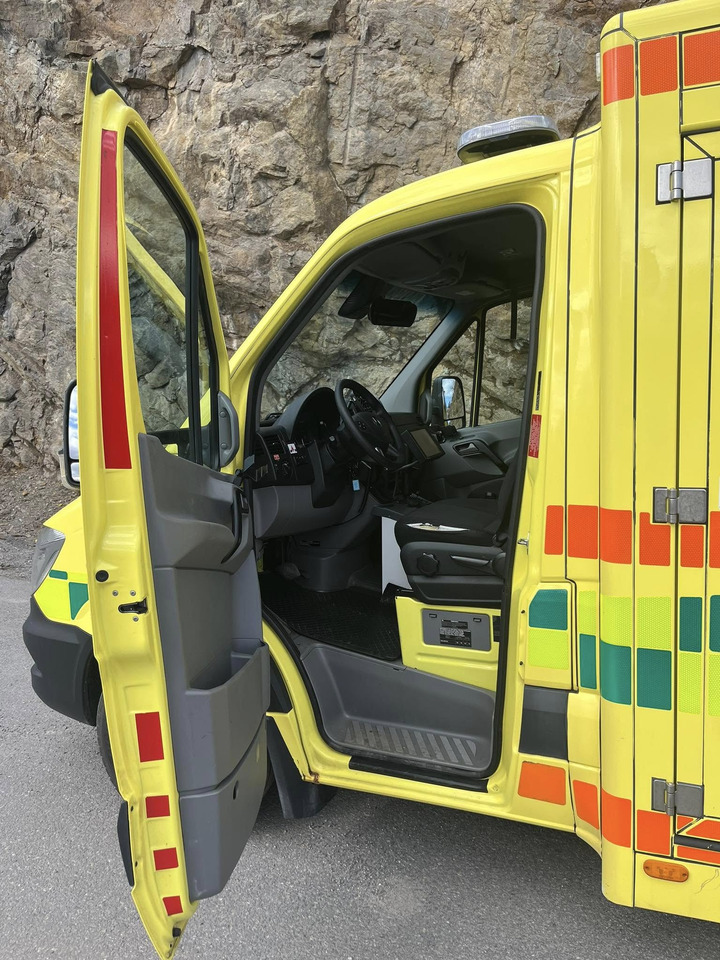 Mercedes-Benz Sprinter 319 - AMBULANCEBOX / Krankenwagen - SÅLD/SOLD !! - Ambulância: foto 3 Mercedes-Benz Sprinter 319 - AMBULANCEBOX / Krankenwagen - SÅLD/SOLD !! - Ambulância: foto 3