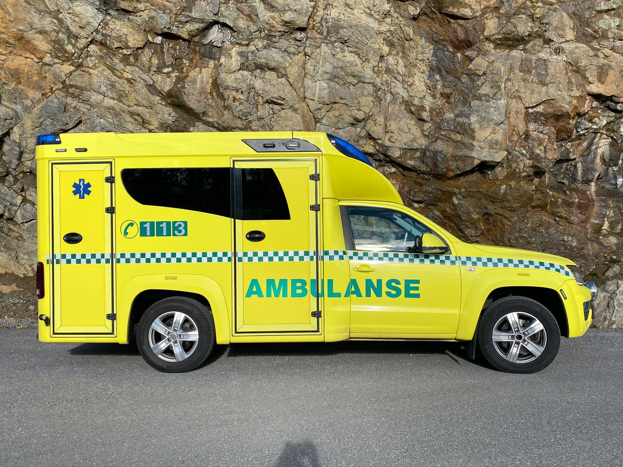 VOLKSWAGEN Amarok XL 4motions - Ambulância: foto 4 VOLKSWAGEN Amarok XL 4motions - Ambulância: foto 4