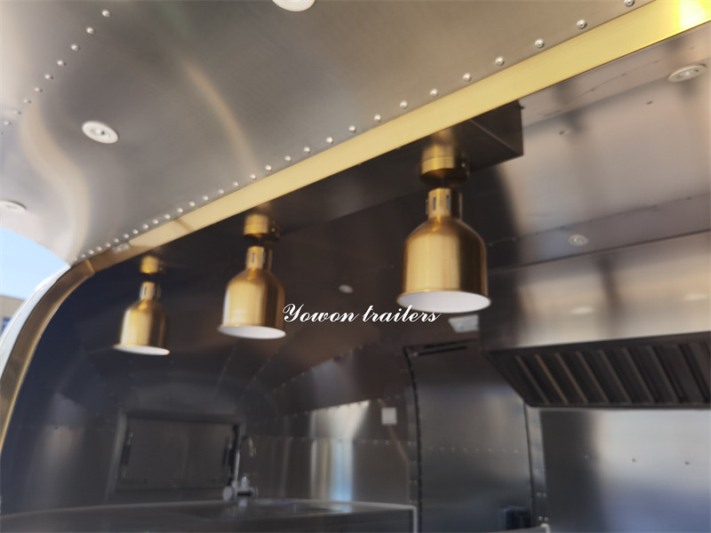 YOWON mobile fast food vending trailer factory price catering truck - Roulote bar: foto 5 YOWON mobile fast food vending trailer factory price catering truck - Roulote bar: foto 5