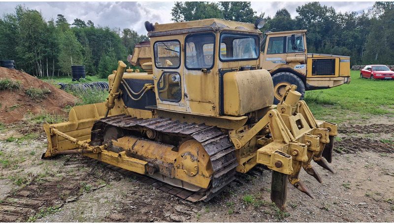 Caterpillar D4D - Buldôzer: foto 4 Caterpillar D4D - Buldôzer: foto 4