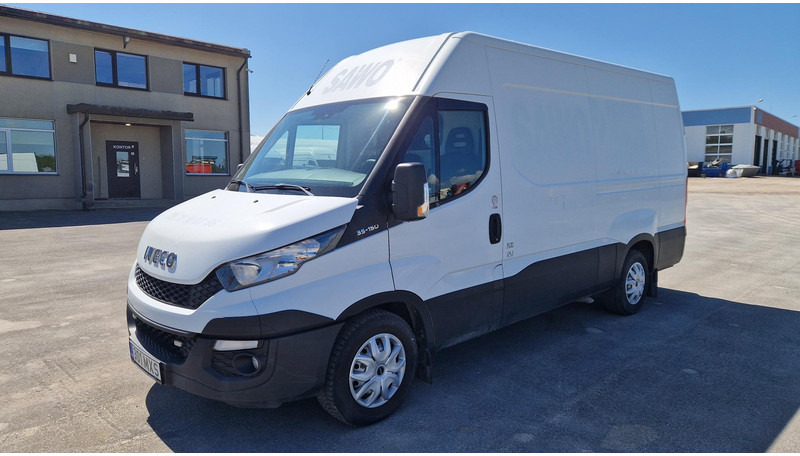 Iveco 35S15 4X2 - Furgão: foto 1 Iveco 35S15 4X2 - Furgão: foto 1