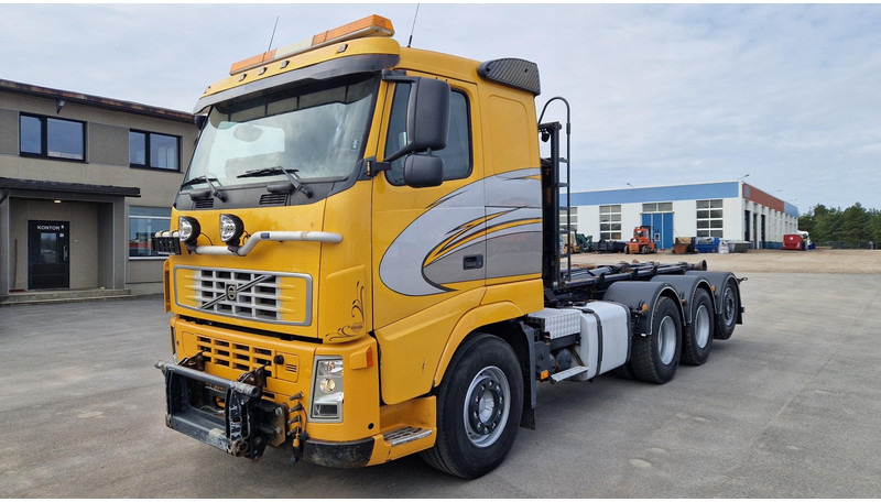 Volvo FH480 8X4*4 - Camião polibenne: foto 1 Volvo FH480 8X4*4 - Camião polibenne: foto 1