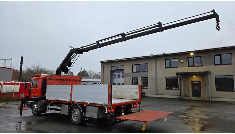 Volvo FL220 4X2 HIAB 077 - Camião de caixa aberta/ Plataforma, Camião grua: foto 4 Volvo FL220 4X2 HIAB 077 - Camião de caixa aberta/ Plataforma, Camião grua: foto 4