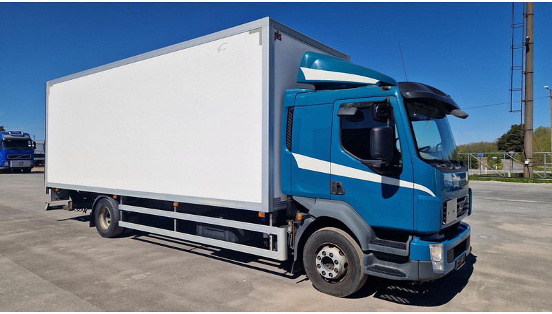 Volvo FL260 4X2 - Camião furgão: foto 2 Volvo FL260 4X2 - Camião furgão: foto 2