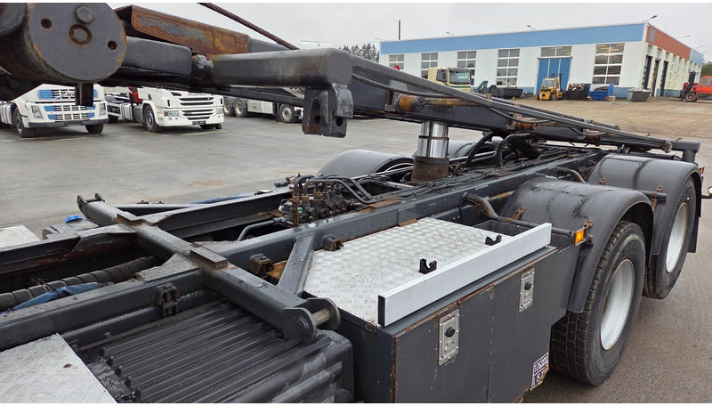 Volvo FM420 6X2 manual full steel - Camião com sistema de cabo: foto 5 Volvo FM420 6X2 manual full steel - Camião com sistema de cabo: foto 5