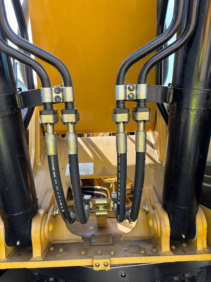 Escavadora de rastos novo CAT 336: foto 15