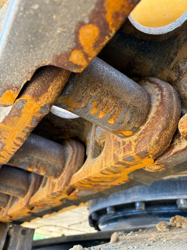 Escavadora de rastos CAT 374 (On Transport): foto 15