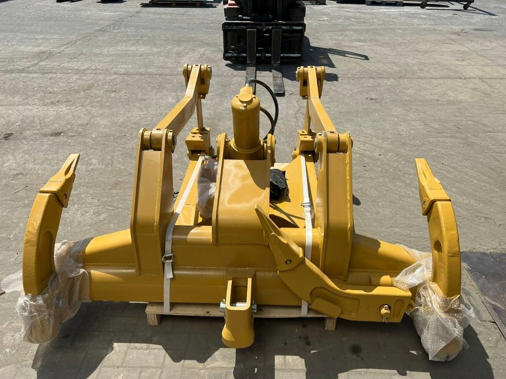 CAT D6T - D6R NEW RIPPER - Escarificador por Máquina de construção: foto 1 CAT D6T - D6R NEW RIPPER - Escarificador por Máquina de construção: foto 1