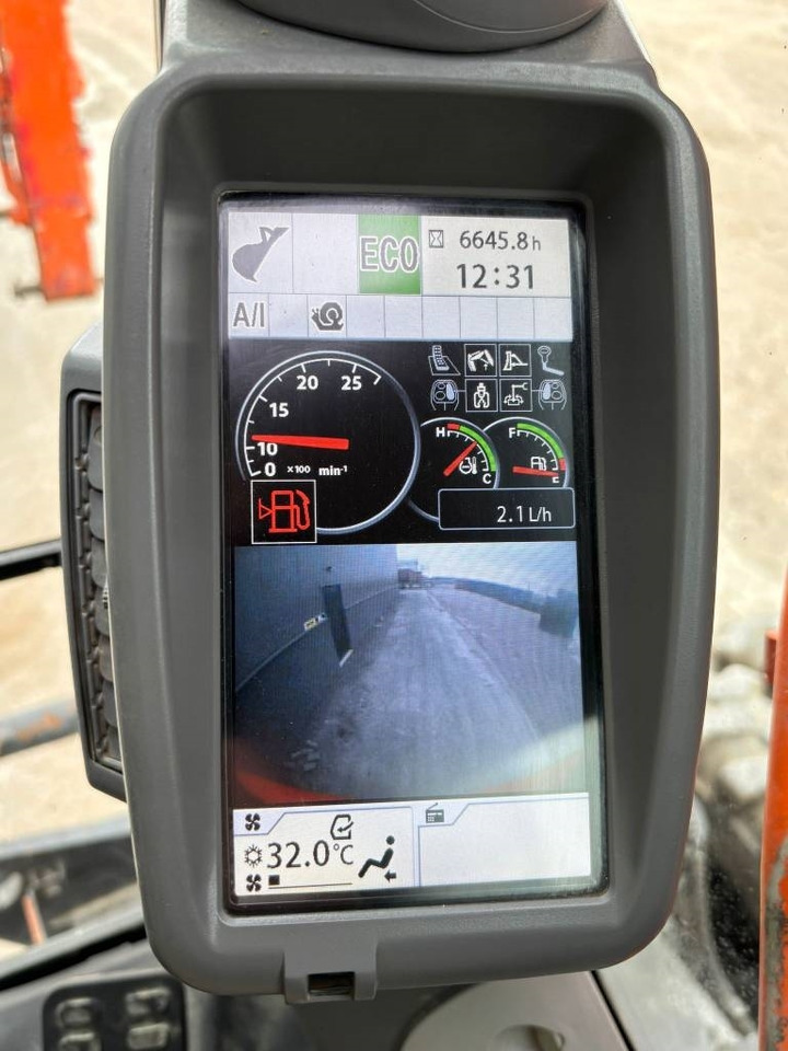Escavadeira de rodas Hitachi ZX 140 W-5B: foto 9