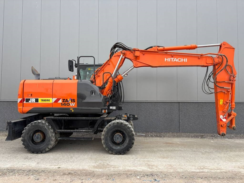 Escavadeira de rodas Hitachi ZX 140 W-5B: foto 6