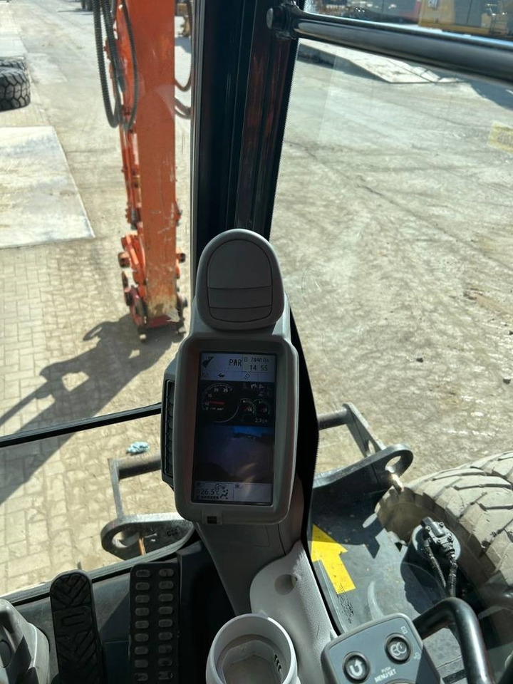 Escavadeira de rodas Hitachi ZX 140 W-5B: foto 9