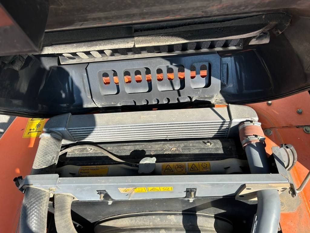 Escavadeira de rodas Hitachi ZX 140 W-5B: foto 20