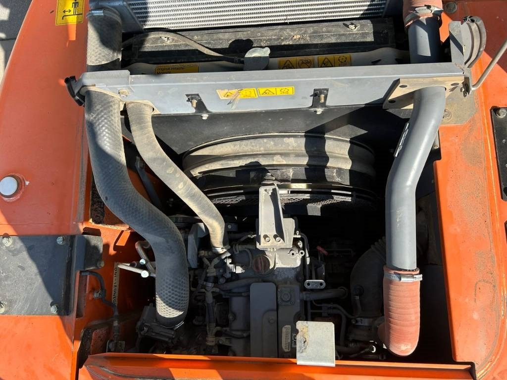 Escavadeira de rodas Hitachi ZX 140 W-5B: foto 21