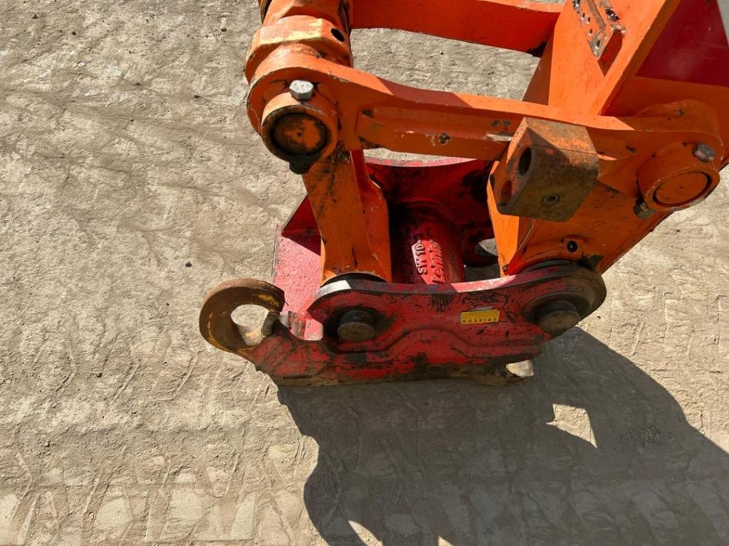 Escavadeira de rodas Hitachi ZX 140 W-5B: foto 14