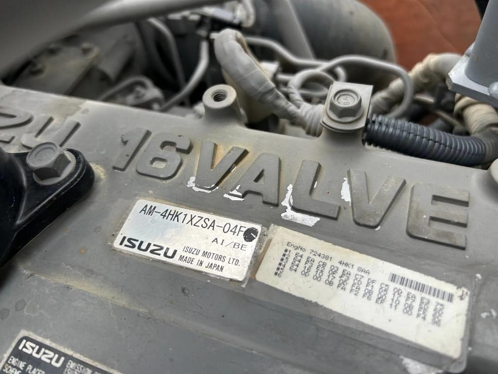 Escavadeira de rodas Hitachi ZX220W-5B: foto 17