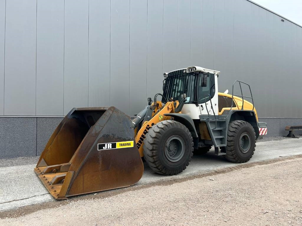 Liebherr L 550 (Comes with High-tip - Mit Hochkipper) - Pá carregadora de rodas: foto 2 Liebherr L 550 (Comes with High-tip - Mit Hochkipper) - Pá carregadora de rodas: foto 2