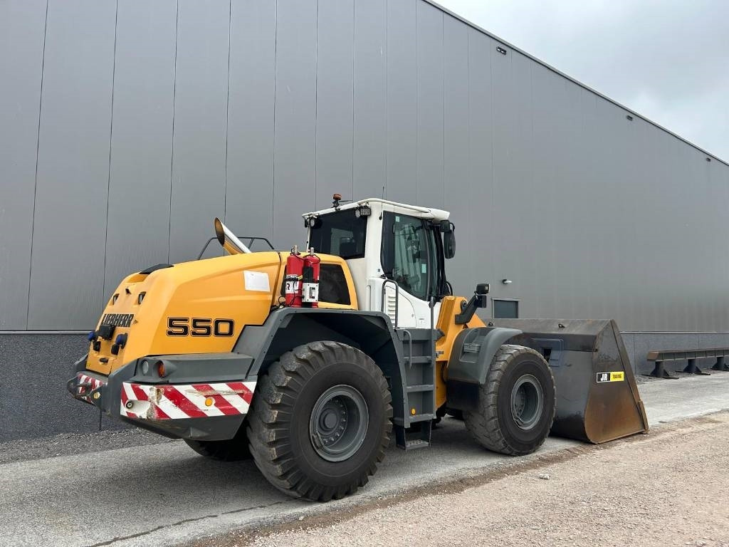 Liebherr L 550 (Comes with High-tip - Mit Hochkipper) - Pá carregadora de rodas: foto 5 Liebherr L 550 (Comes with High-tip - Mit Hochkipper) - Pá carregadora de rodas: foto 5