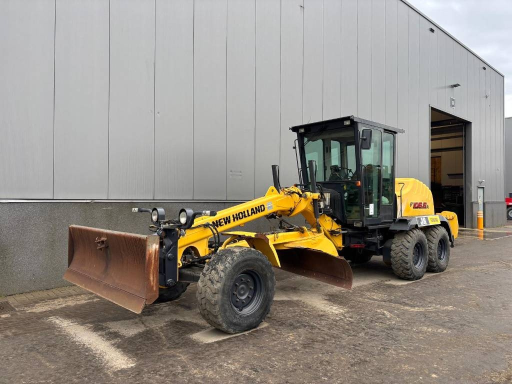 New Holland F 106.6 A - Motoniveladora: foto 1 New Holland F 106.6 A - Motoniveladora: foto 1